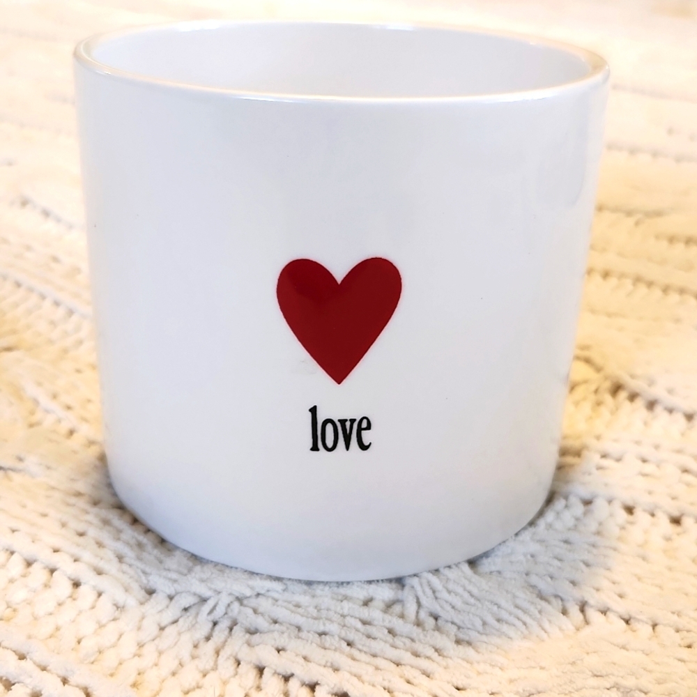 Ceramic trinket holder with heart ❤️